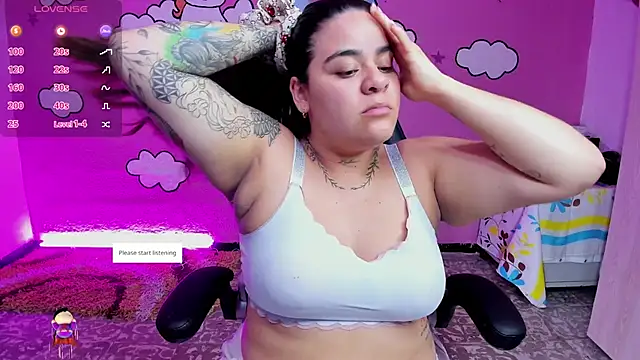 Snapshot of Sharon_hils chatting on January 2026 10:46:02 PM Sharon hils online show from January 2026 10:46:02 PM