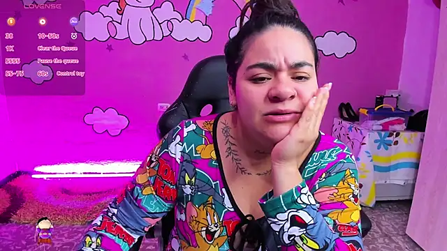 Snapshot of Sharon_hils chatting on February 2026 01:07:02 PM Sharon hils online show from February 2026 01:07:02 PM