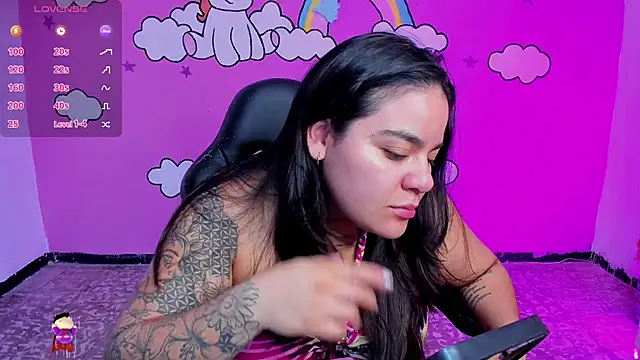 Snapshot of Sharon_hils chatting on February 2026 02:48:01 PM Sharon hils online show from February 2026 02:48:01 PM