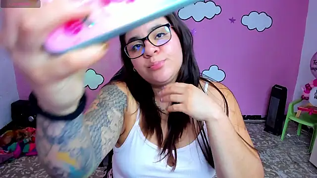 Sharon hils online show from April 2026 07:58:02 PM