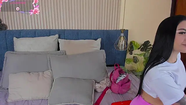 Snapshot of kathecute__ chatting on December 2025 01:32:02 AM kathecute online show from December 2025 01:32:02 AM