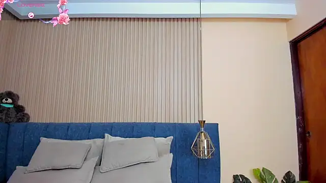 Snapshot of kathecute__ chatting on December 2025 01:35:02 AM kathecute online show from December 2025 01:35:02 AM