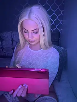 Snapshot of Lexy669 chatting on January 2025 06:43:01 PM Lexy669 online show from January 2025 06:43:01 PM