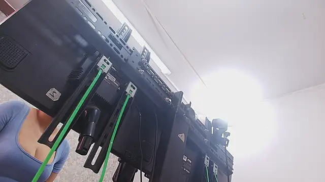 Snapshot of nicol_f chatting on September 2025 07:13:02 PM nicol f online show from September 2025 07:13:02 PM