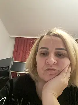 Malichkaanna30 online show from February 2025 07:48:02 PM