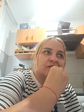 Malichkaanna30 online show from September 2025 12:15:02 PM