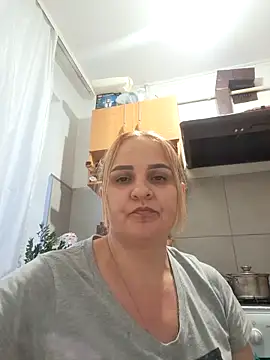 Malichkaanna30 online show from April 2026 04:55:01 PM