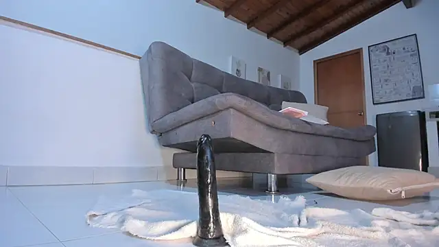 thecurvy girl online show from February 2025 02:00:02 PM