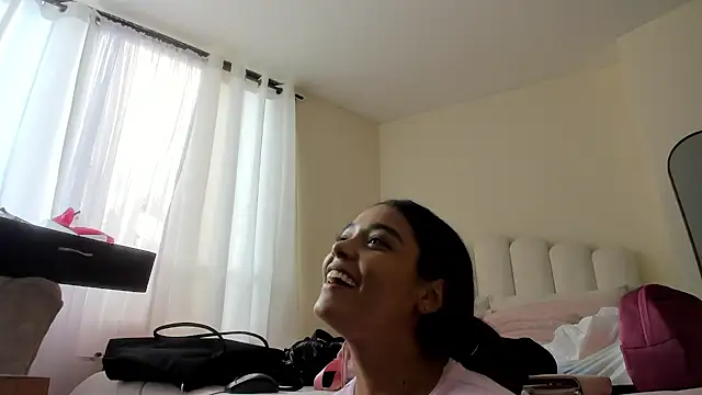 evely coelloo online show from February 2026 07:42:02 PM