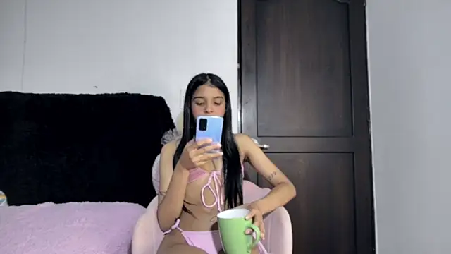 Michi sexy online show from May 2026 02:33:01 PM