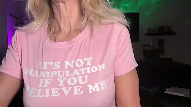 Snapshot of VelvetBarbie chatting on February 2026 08:14:02 PM VelvetBarbie online show from February 2026 08:14:02 PM