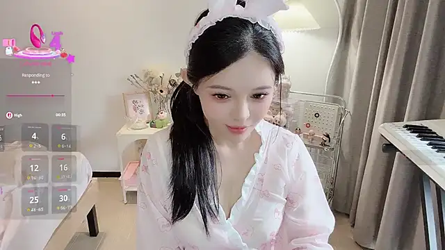 Snapshot of S-wan chatting on October 2025 04:35:02 AM S-wan online show from October 2025 04:35:02 AM