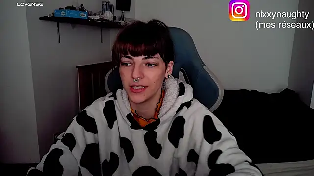 Snapshot of Nixxy_naughty chatting on January 2025 07:49:01 PM Nixxy naughty online show from January 2025 07:49:01 PM