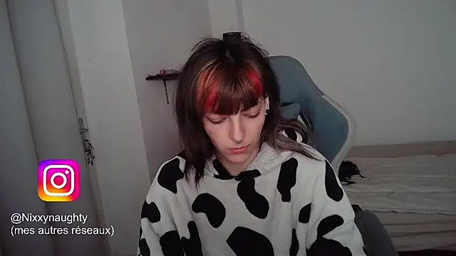 Snapshot of Nixxy_naughty chatting on February 2025 09:30:01 PM Nixxy naughty online show from February 2025 09:30:01 PM