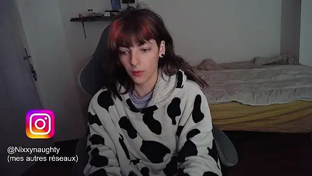 Snapshot of Nixxy_naughty chatting on March 2025 09:15:02 PM Nixxy naughty online show from March 2025 09:15:02 PM