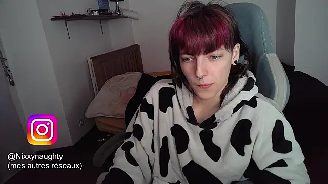 Snapshot of Nixxy_naughty chatting on March 2025 10:49:01 PM Nixxy naughty online show from March 2025 10:49:01 PM
