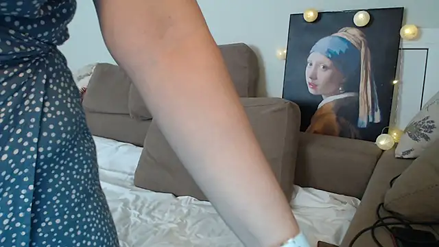 Snapshot of Mallinia chatting on November 2025 10:15:01 AM Mallinia online show from November 2025 10:15:01 AM