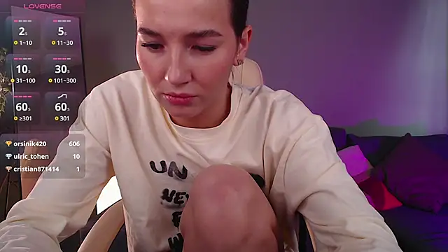 Snapshot of Bellla_Haddid chatting on February 2025 03:55:02 AM Bellla Haddid online show from February 2025 03:55:02 AM