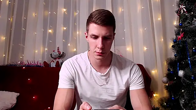 Snapshot of Chris_Brien chatting on January 2025 12:02:01 AM Chris Brien online show from January 2025 12:02:01 AM