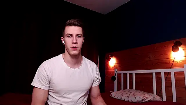 Snapshot of Chris_Brien chatting on March 2025 10:39:02 PM Chris Brien online show from March 2025 10:39:02 PM