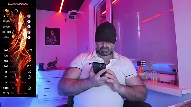 MAGABEAR077 online show from May 2026 08:12:02 AM