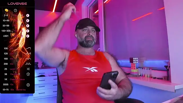 MAGABEAR077 online show from May 2026 08:16:02 PM