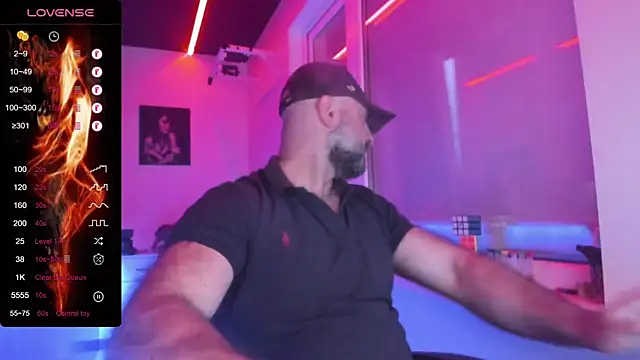 MAGABEAR077 online show from May 2026 04:34:01 PM