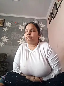 Snapshot of Kavya_kapoor chatting on February 2025 04:40:01 AM Kavya kapoor online show from February 2025 04:40:01 AM