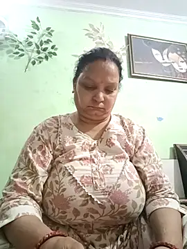 Snapshot of Kavya_kapoor chatting on February 2025 06:12:01 PM Kavya kapoor online show from February 2025 06:12:01 PM