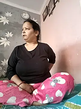 Snapshot of Kavya_kapoor chatting on February 2025 02:25:01 AM Kavya kapoor online show from February 2025 02:25:01 AM