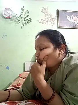 Snapshot of Kavya_kapoor chatting on February 2025 10:15:02 AM Kavya kapoor online show from February 2025 10:15:02 AM