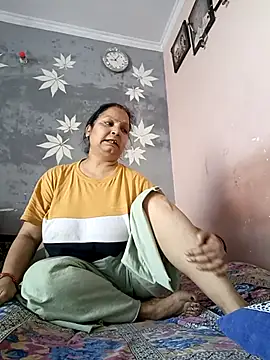 Snapshot of Kavya_kapoor chatting on March 2025 03:35:01 AM Kavya kapoor online show from March 2025 03:35:01 AM