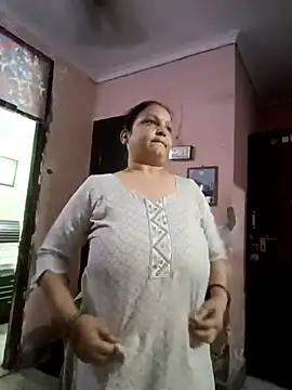 Kavya kapoor online show from May 2026 02:22:01 PM