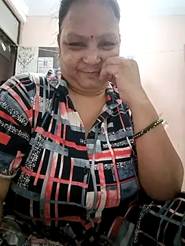Kavya kapoor online show from May 2026 02:45:01 PM