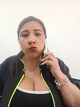 Hannahcandyy online show from June 2026 04:27:02 PM