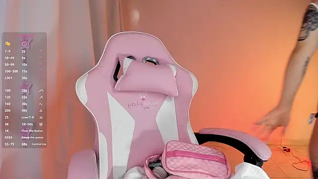 Kendall Bunnyy online show from June 2026 08:46:02 PM