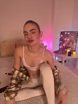 Snapshot of Heidi11 chatting on January 2025 07:17:02 AM Heidi11 online show from January 2025 07:17:02 AM