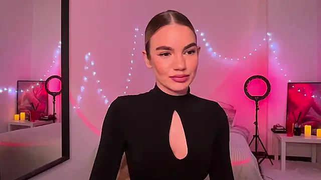 Snapshot of Heidi11 chatting on January 2025 08:03:02 PM Heidi11 online show from January 2025 08:03:02 PM