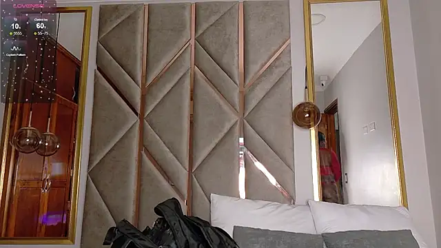 Lola King online show from January 2025 04:44:01 AM