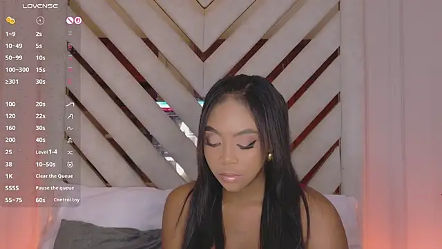 Lola King online show from July 2026 04:08:01 AM