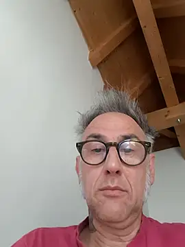 Snapshot of Ragno1968 chatting on April 2026 04:34:01 PM Ragno1968 online show from April 2026 04:34:01 PM