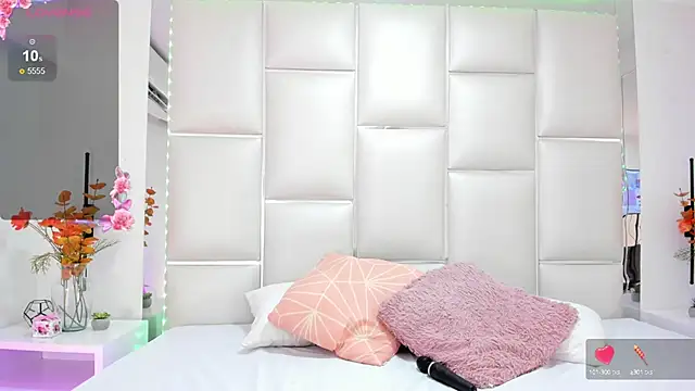 SaraDreamss online show from March 2025 08:37:01 PM