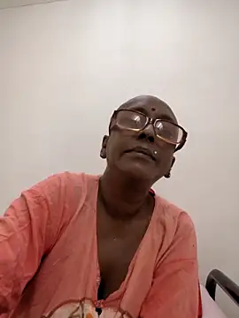 mamakarma1403 online show from June 2026 12:32:02 AM