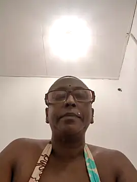mamakarma1403 online show from June 2026 12:52:02 PM