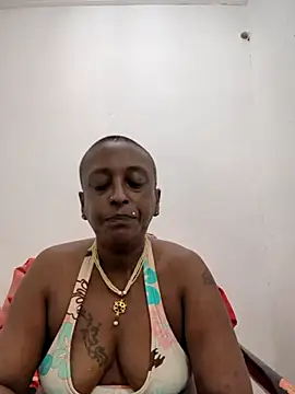 mamakarma1403 online show from June 2026 03:35:02 PM