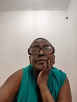 mamakarma1403 online show from June 2026 12:55:02 PM