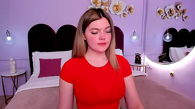 Snapshot of ZaraBloom chatting on March 2025 01:53:02 AM ZaraBloom online show from March 2025 01:53:02 AM