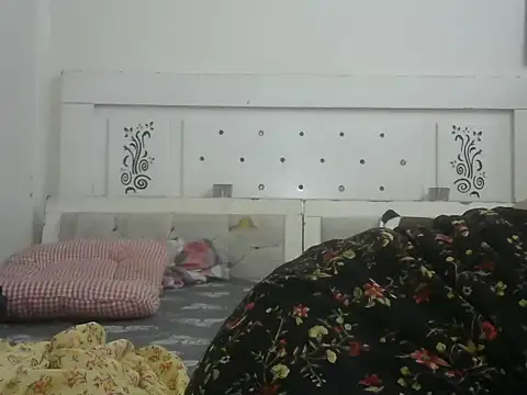 Snapshot of MONICA-LOVE chatting on September 2025 04:07:01 PM MONICA-LOVE online show from September 2025 04:07:01 PM