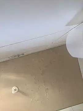 Snapshot of Vih222 chatting on February 2025 07:25:02 PM Vih222 online show from February 2025 07:25:02 PM