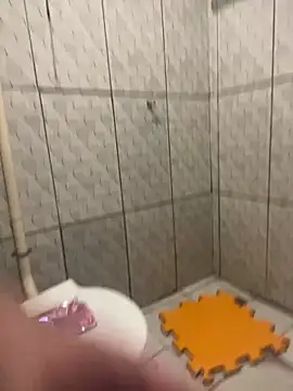 Snapshot of Vih222 chatting on February 2026 04:08:01 AM Vih222 online show from February 2026 04:08:01 AM